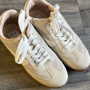 DV by Dolce Vita Women's Beige Sneakers